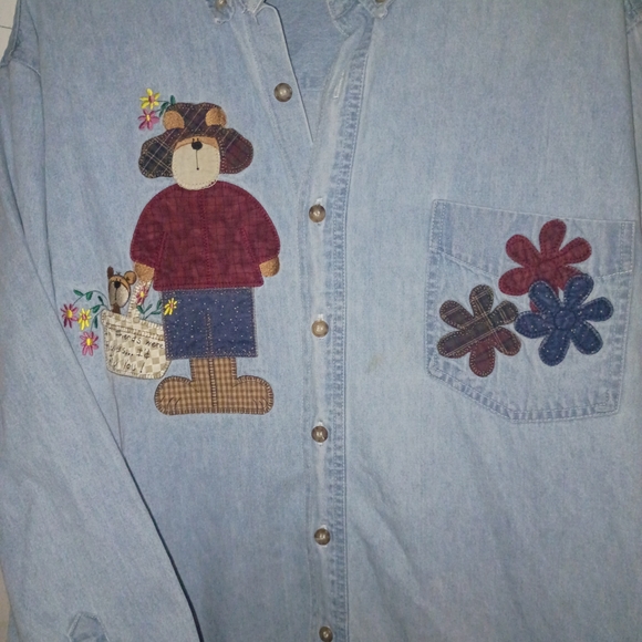 🦄Denim Shirt with Bear and Floral Embroidery - Picture 7 of 11